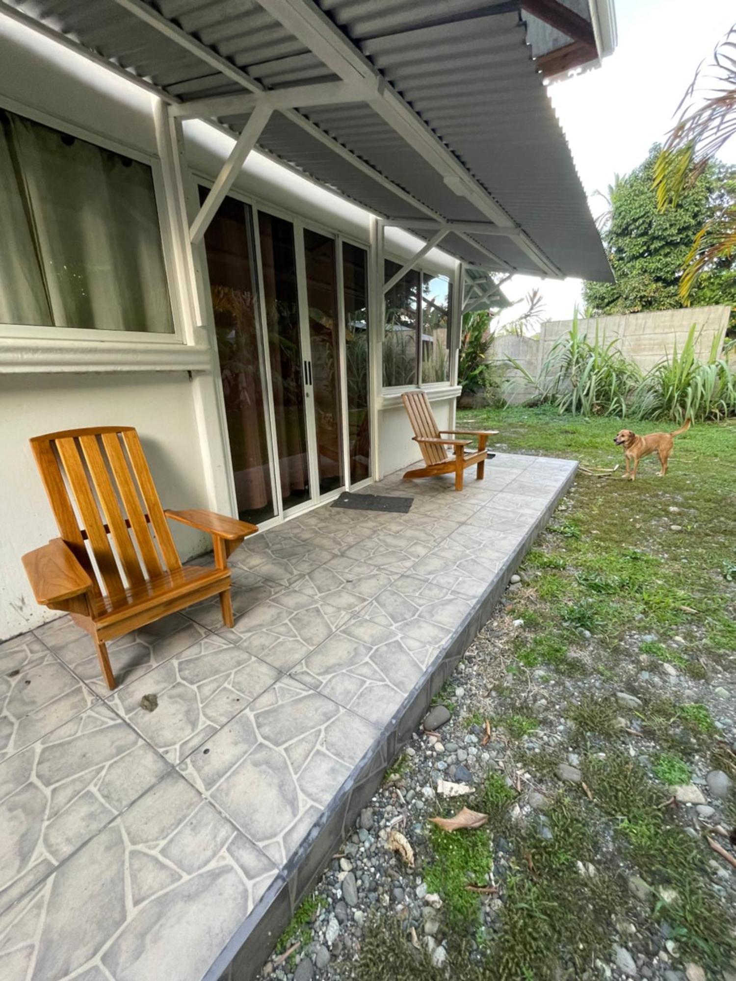 Casa Blanca Beachfront House With Shared Pool Access Pangea Lodge Manzanillo  Eksteriør billede