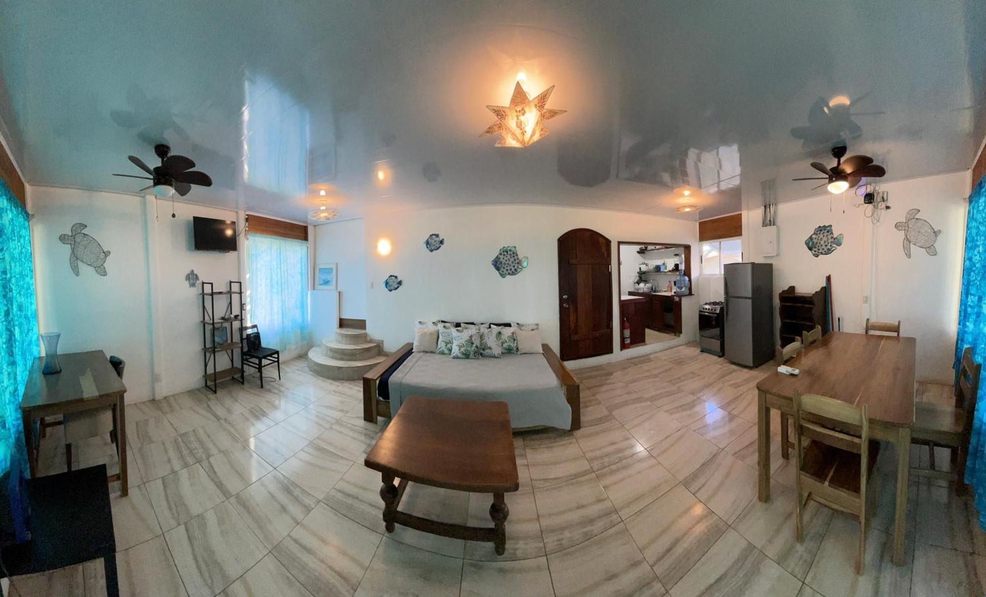 Casa Blanca Beachfront House With Shared Pool Access Pangea Lodge Manzanillo  Eksteriør billede